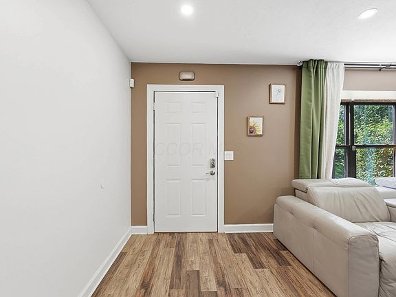 4th image of 5753 Hallridge Cir