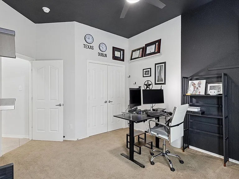 10237 Red Bluff Ln — Photo 20