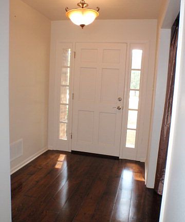 3rd image of 1692 Huckleberry Dr