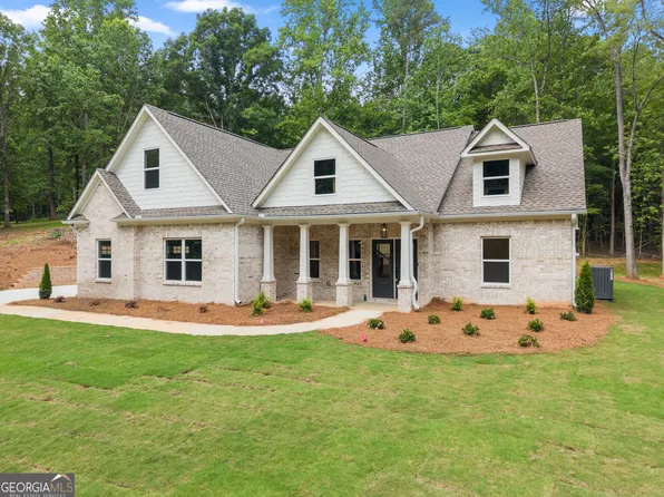 439 Oak Ridge Dr, Maysville, GA 30558