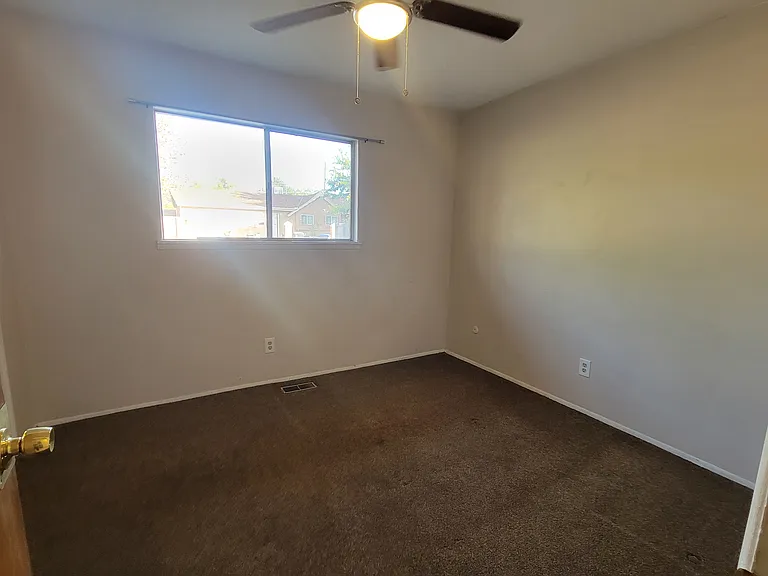 11424 Faye Ave NE — Photo 20