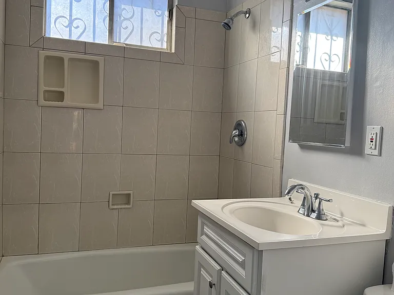 1537 Potrero Grande Dr — Photo 7