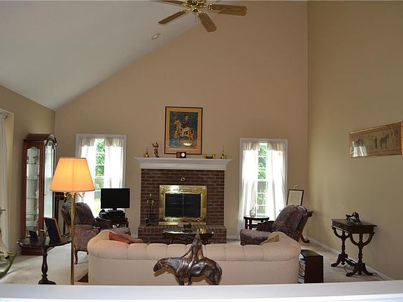 3rd image of 7291 Colesbrooke Dr