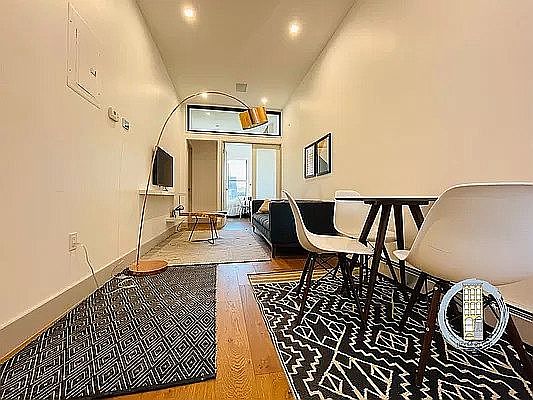 1st image of 481 Chauncey St #3