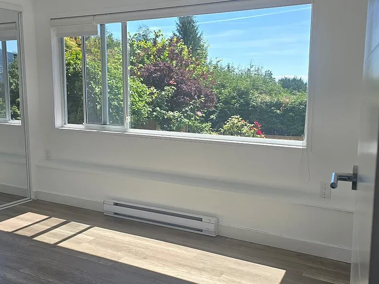 637 Alpine Ct #GROUND LEVEL — Photo 18