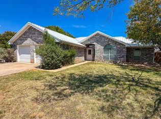 5830 Manchester Ln, San Angelo, TX 76901