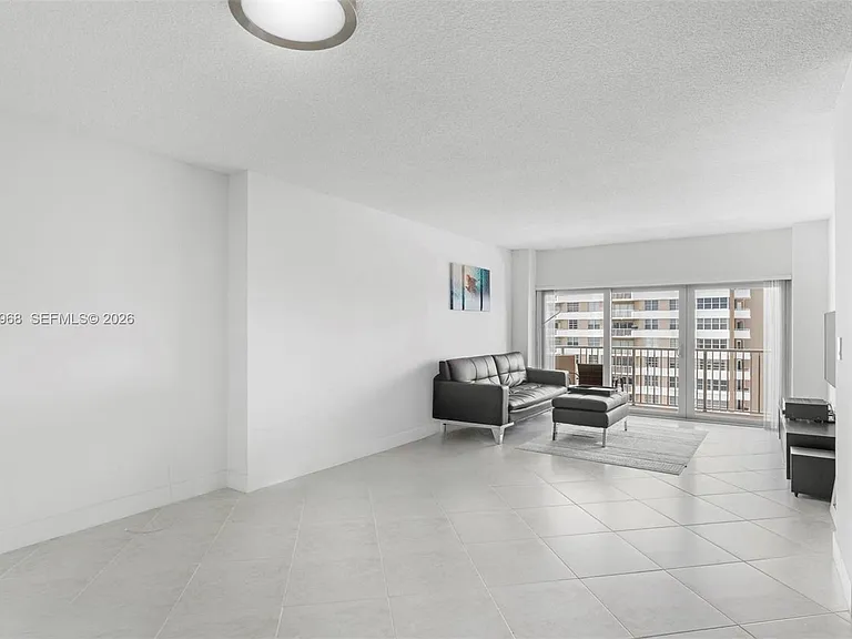 1965 S Ocean Dr #11E — Photo 7
