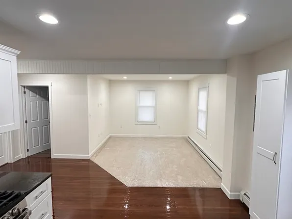 108 W Colfax Ave Floor 2, Roselle Park, NJ 07204