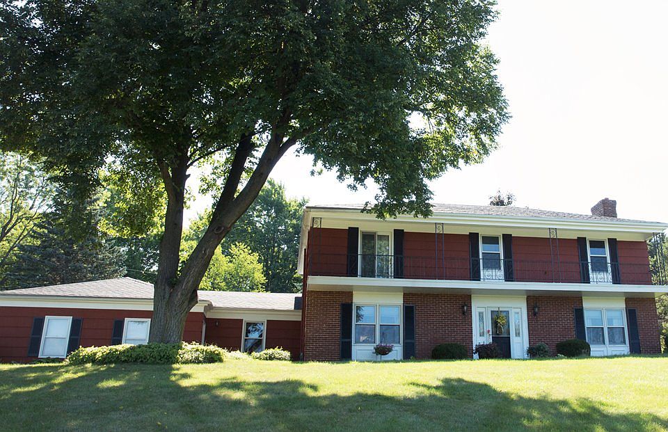 1st image of 17 Sandpiper Ln