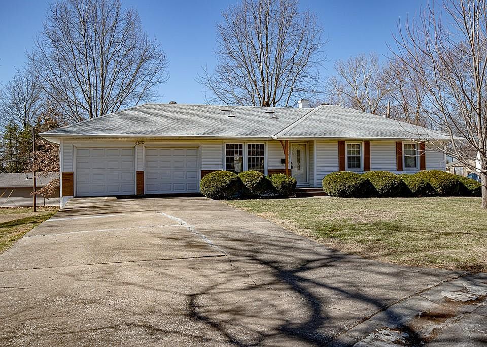 1st image of 720 SW Williams St