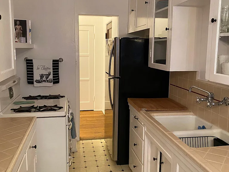 419 S Cloverdale Ave #4 — Photo 12