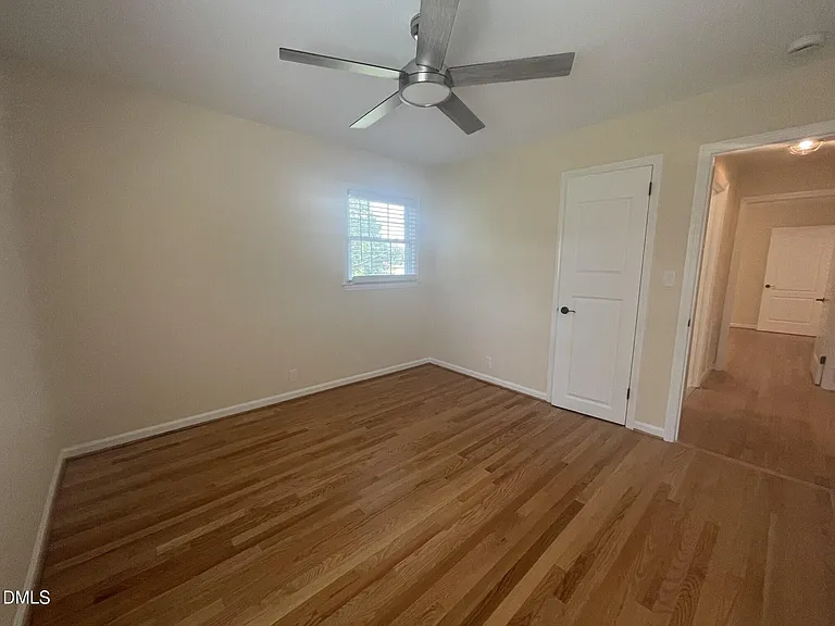 384 E Wimberly St — Photo 15
