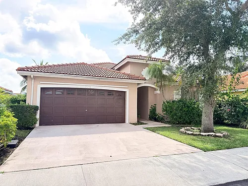 775 NW 165th Ave Photo 1