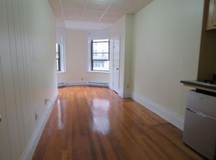 302 Newbury St, Boston, MA 02115