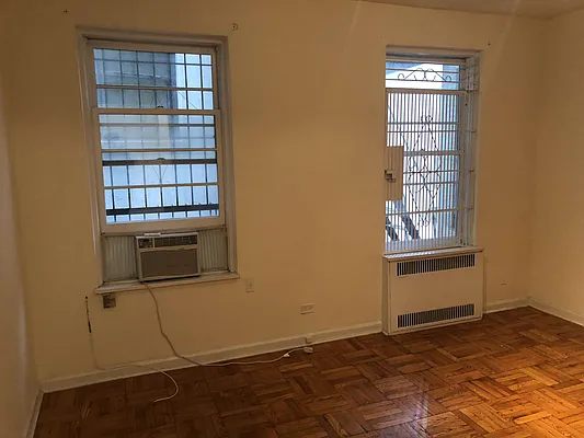 Rented by Waverly Realty Associates | media 52