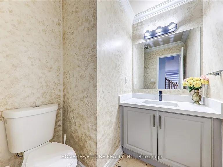 69 Heatherdale Dr #MAIN 2ND — Photo 10