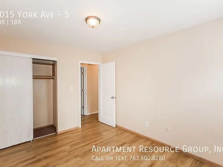 1015 York Ave #5 — Photo 9
