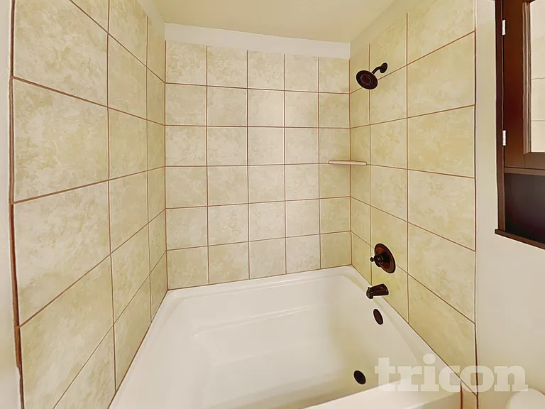 208 Carson Dr — Photo 13