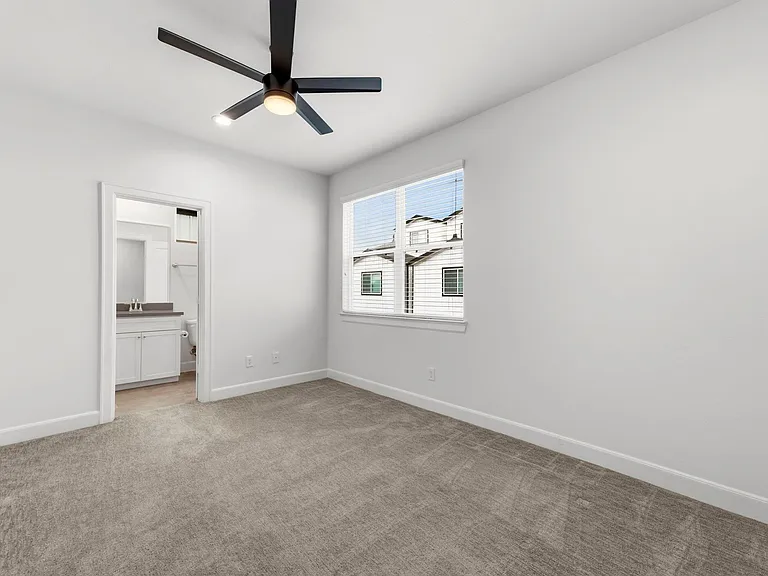1047 Timbergrove Yards Ln — Photo 31