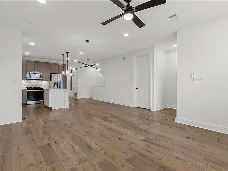 315 Holton Dr #201 — Photo 18