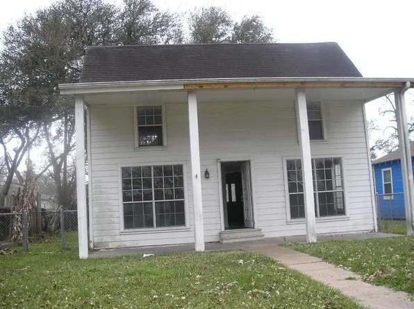 809 8th Ave N, Texas City, TX 77590