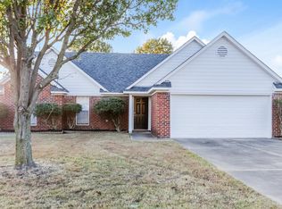 9163 Bentley Woods Dr, Southaven, MS 38671