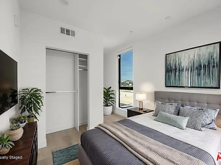 3755 S Canfield Ave #202 — Photo 33