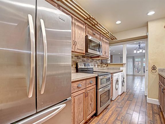 2nd image of 13350 Trail Hollow Dr