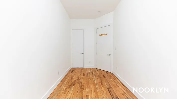 Rented by Nooklyn NYC LLC | media 19