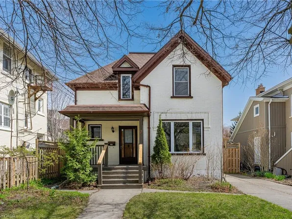 11 Heins Ave, Kitchener, ON N2G 1Z7