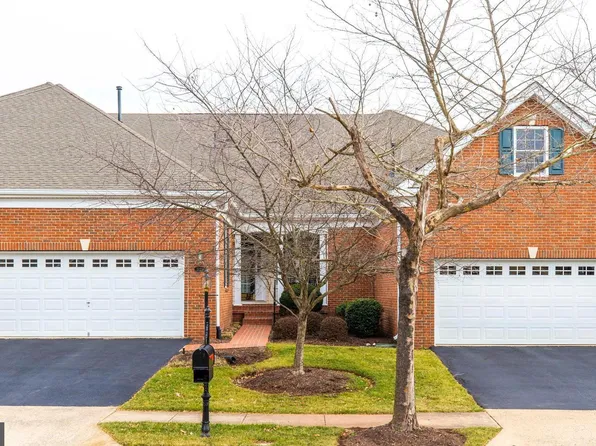 5123 Curran Creek Dr, Haymarket, VA 20169