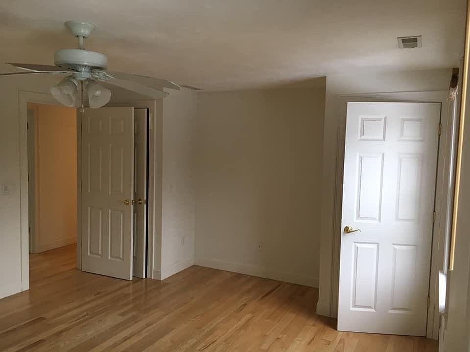 2nd image of 126 S Sandwich Rd #B