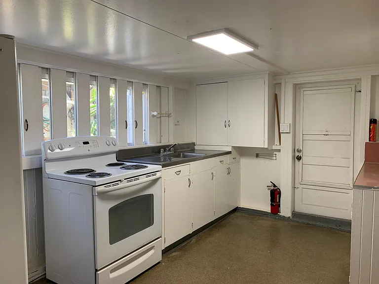 1732 Waiola St #D — Photo 2