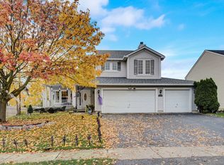 1054 Wrens Gate, Mundelein, IL 60060