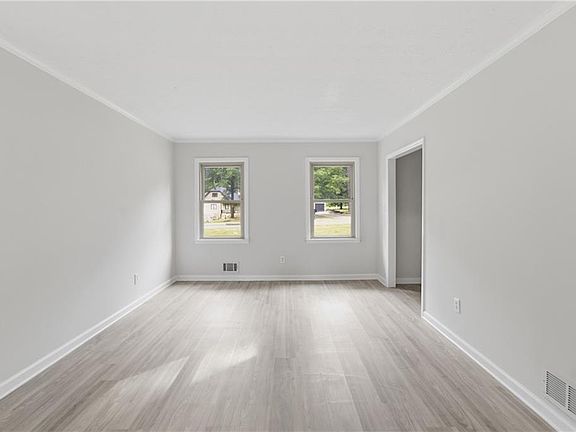 3rd image of 2282 Tiffany Ct