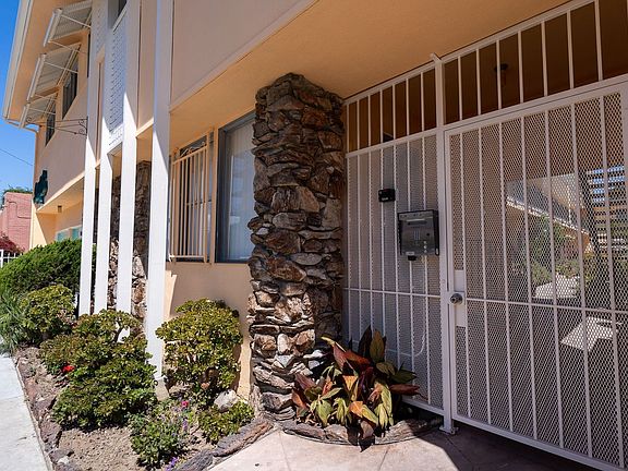 2nd image of 338 Linden Ave APT 8