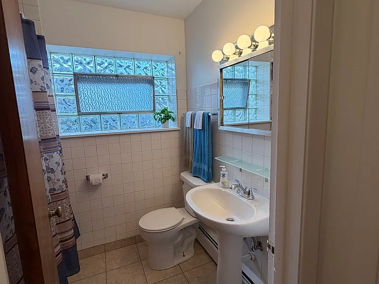 1995 Howard St #1R — Photo 11