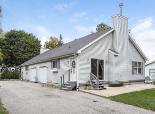 407 E Cherry St, Mason, MI 48854