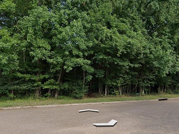 2nd image of Woodbridge Dr Lot 10