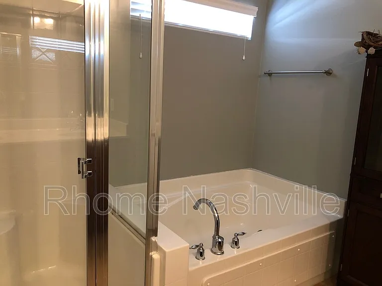 4309 Barnes Cove Dr — Photo 9