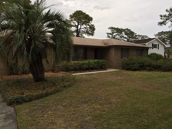 2nd image of 1014 Robert E Lee Dr