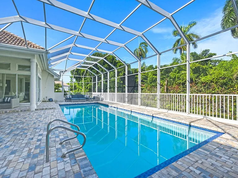 2540 Half Moon Walk — Photo 47