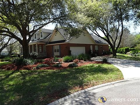 Front of House (Driveway)