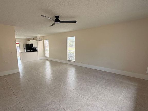 5th image of 4774 Orleans Ct APT D