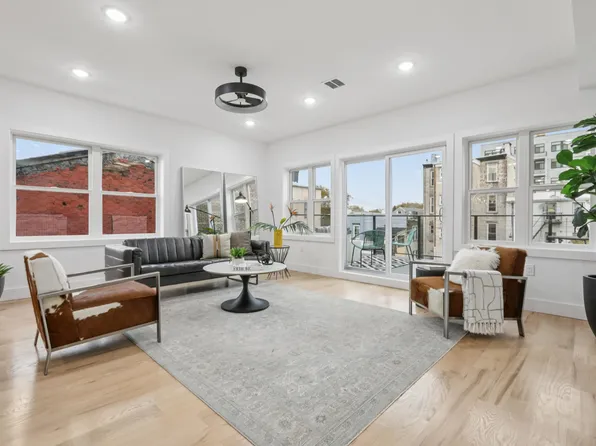 78 Beacon Avenue image 3 of 50