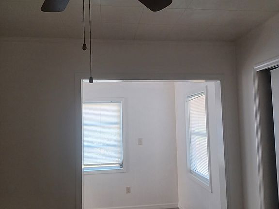 3rd image of 1317 Greenway Ave