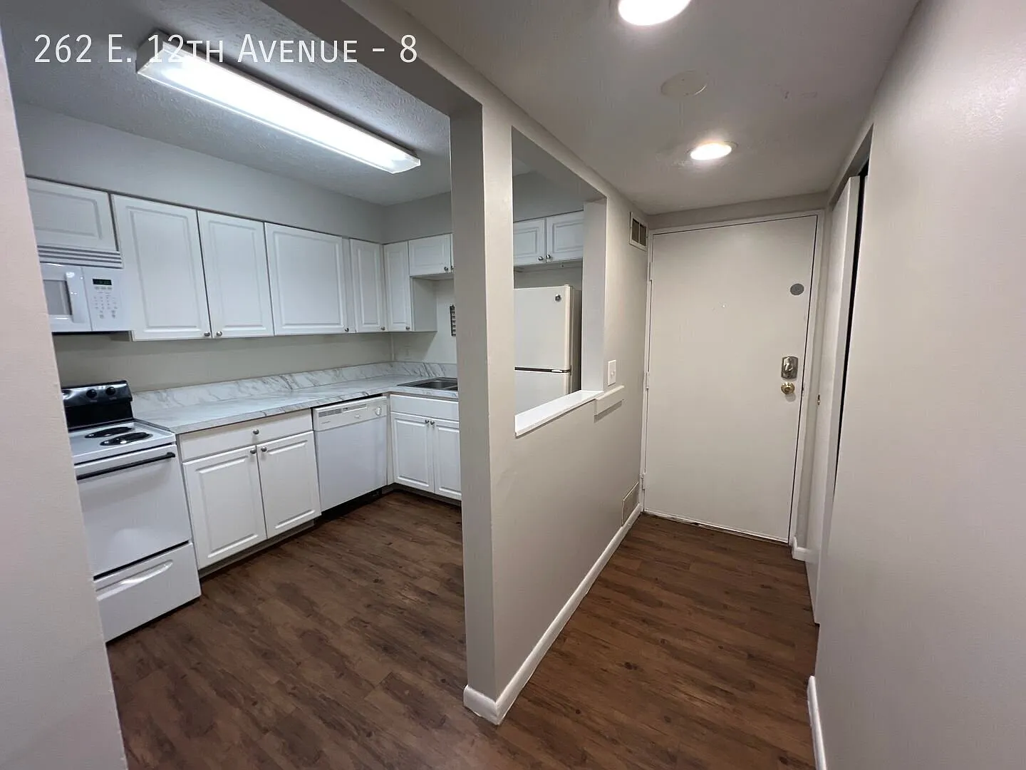 Fully updated 2 bed 1.5 bath & close to everything OSU! Leasing August 2027! — Photo 2