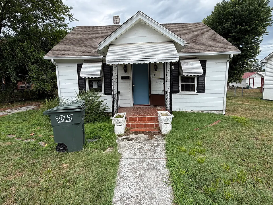 105 Bowman Ave