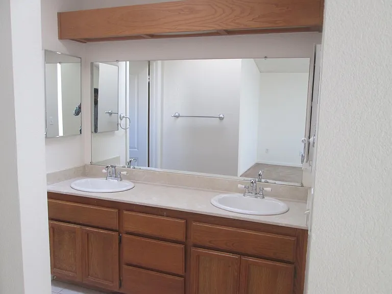 2974 Honeysuckle Cir — Photo 19