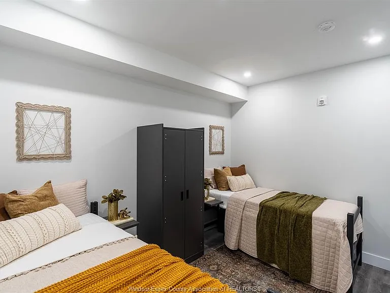 930 Marion Ave #109 — Photo 12